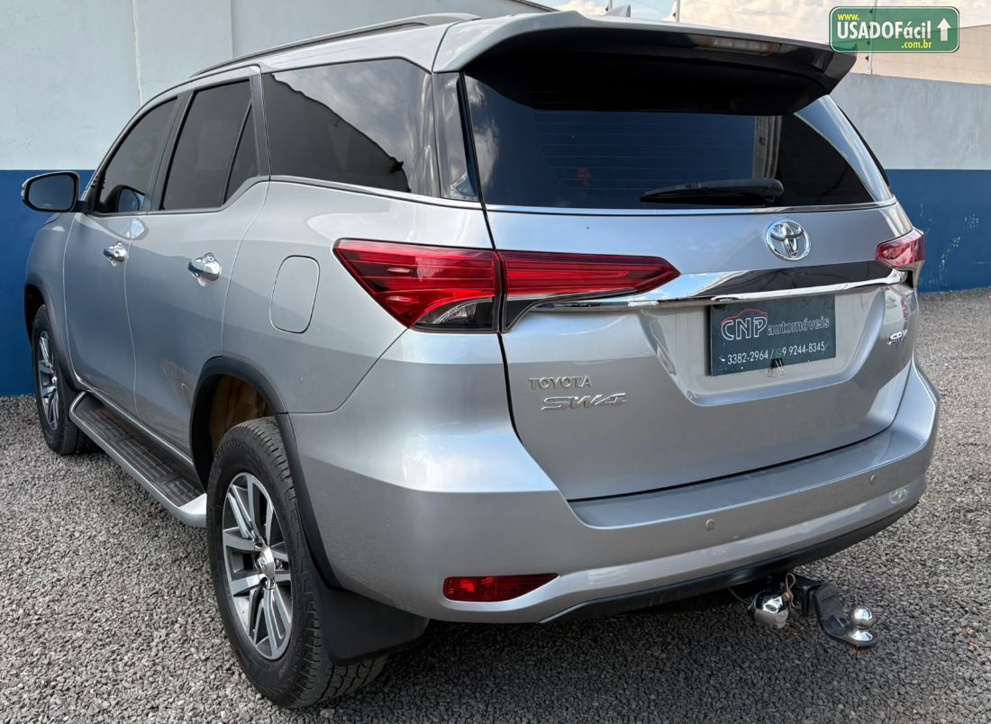Toyota Hilux SW4 SRX 2.8 4x4 TDI Automático Diesel 2019/2020 — foto 6 de 16