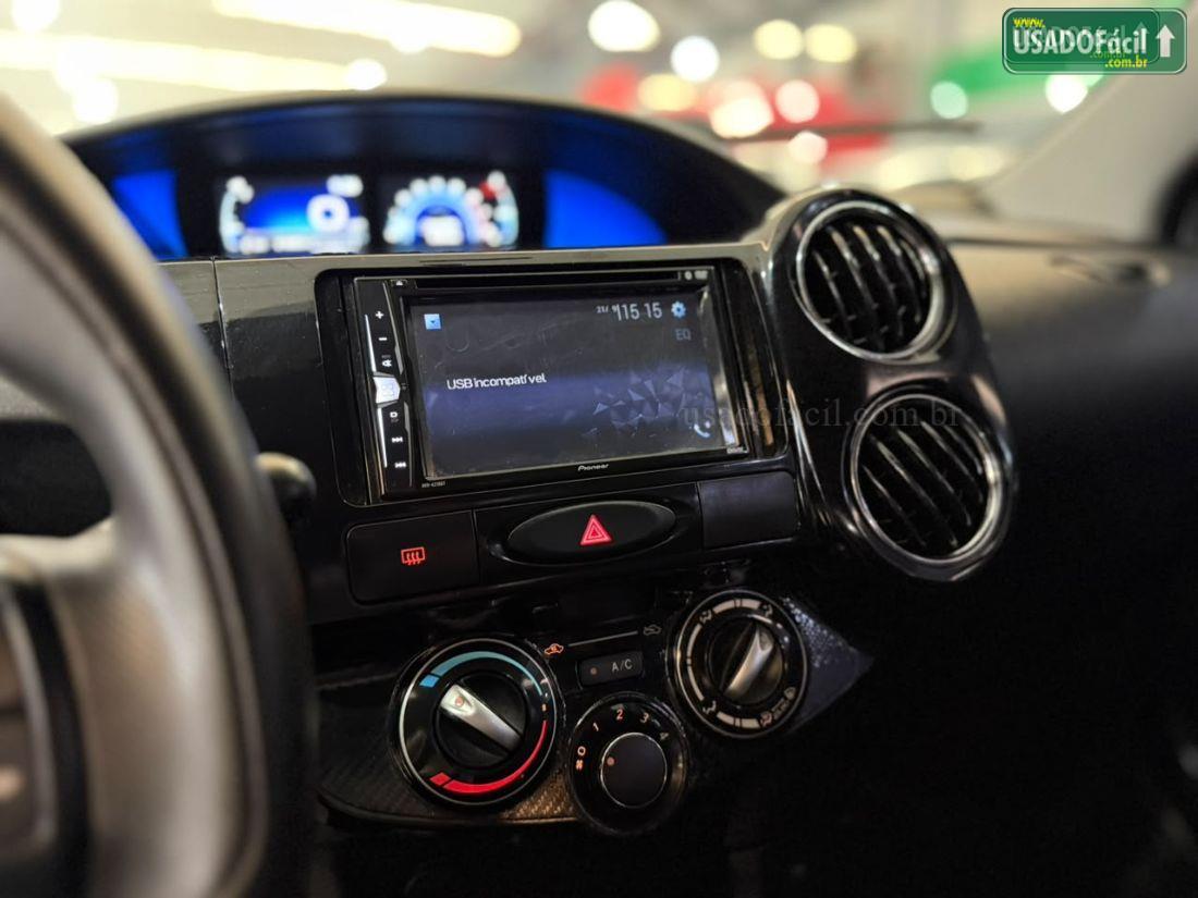 TOYOTA Etios Hatch X Plus 1.5 Mecânico Flex 2019/2020 — foto 15 de 16
