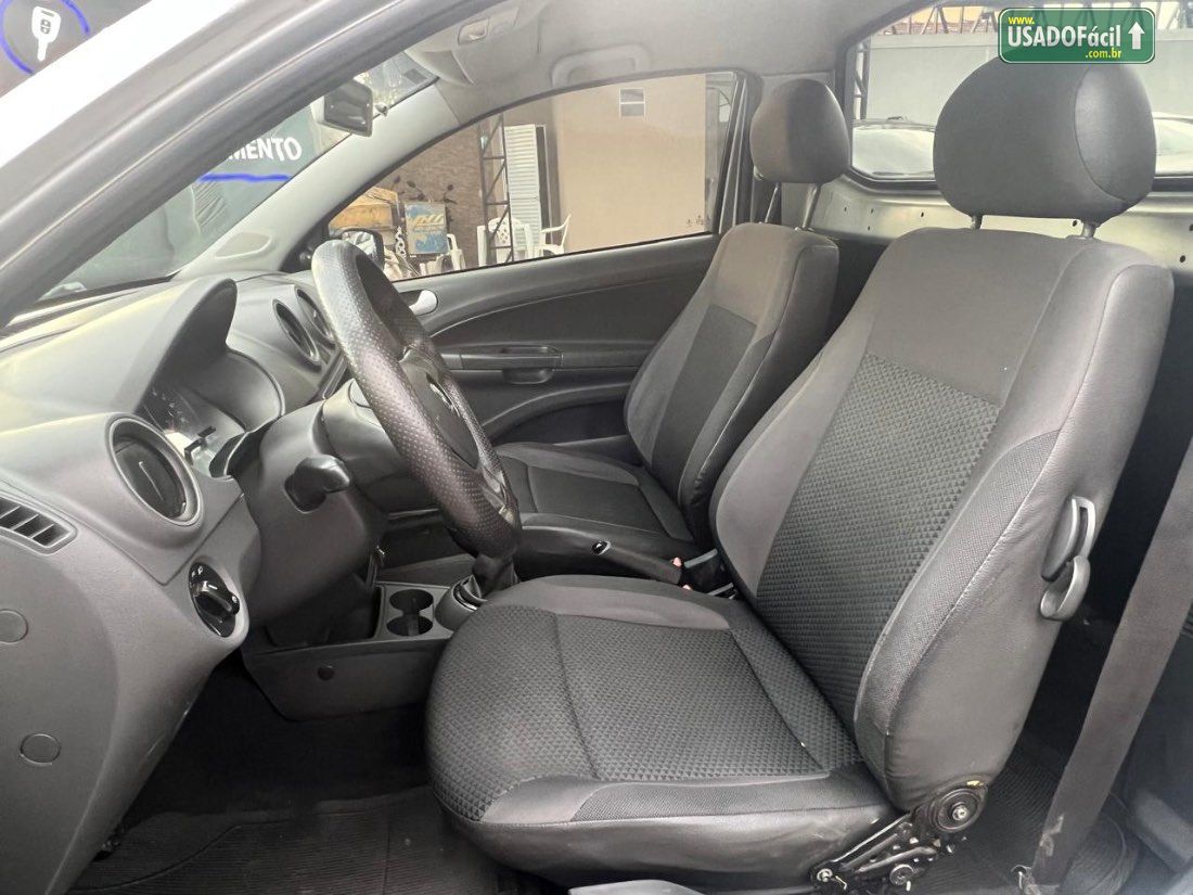 Volkswagen Saveiro Robust CS 1.6 Total Flex 2016/2017 — foto 10 de 17