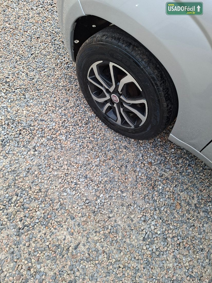 Fiat Uno Vivace 1.0 EVO Fire Flex 5P 2014/2015 — foto 8 de 9