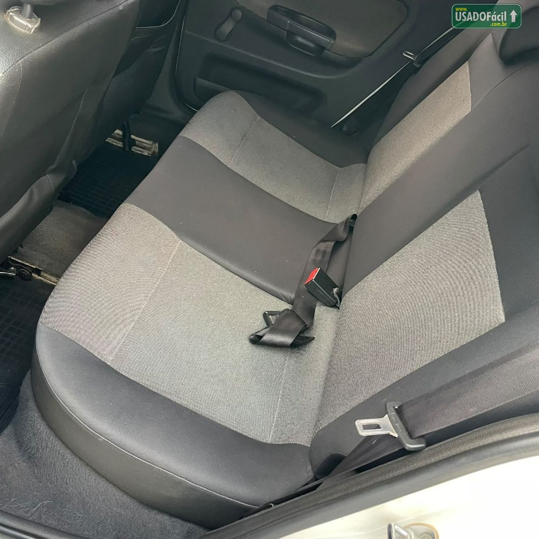 Volkswagen Gol 1.0 Mi 4P Total Flex 2014/2014 — foto 10 de 10