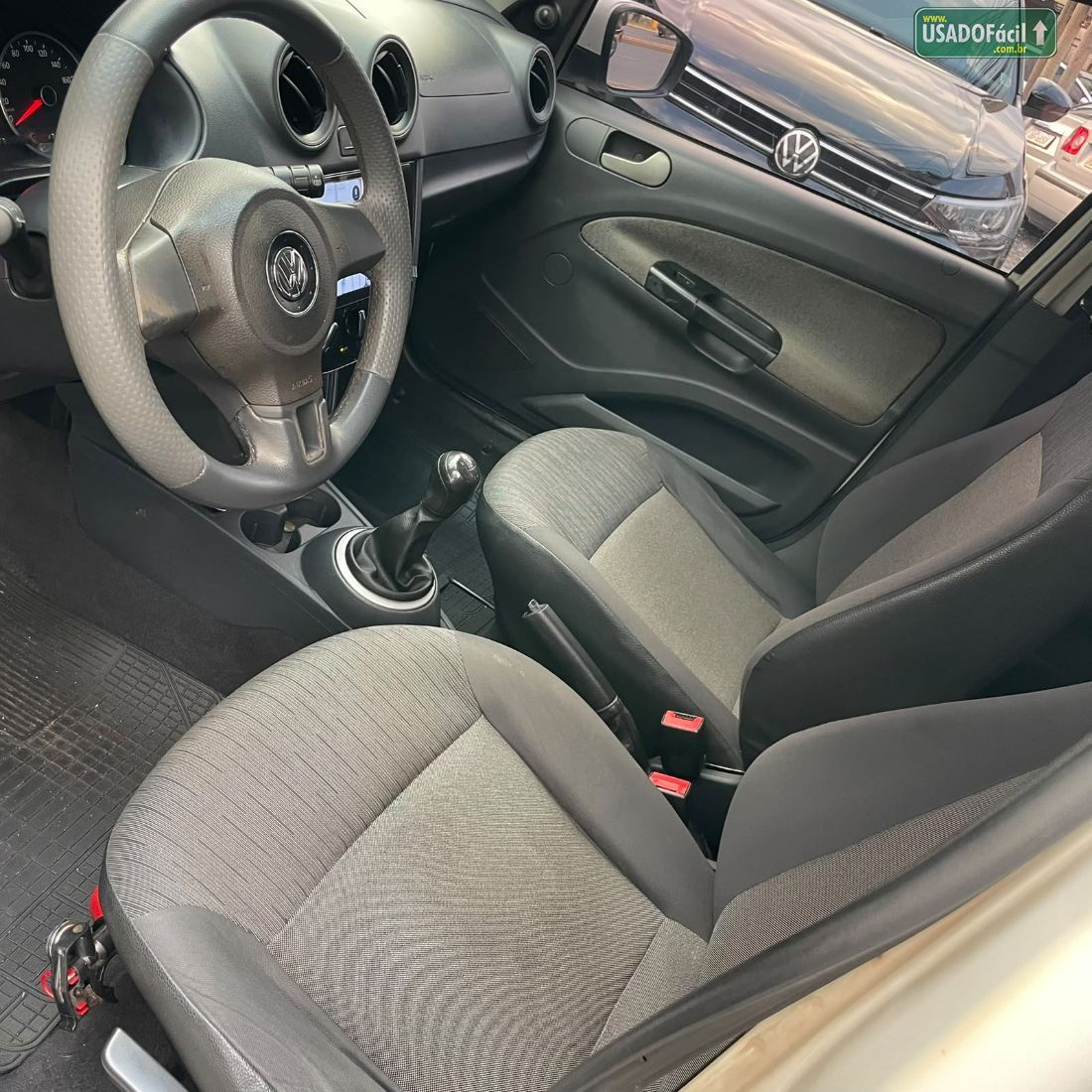 Volkswagen Gol 1.0 Mi 4P Total Flex 2014/2014 — foto 8 de 10
