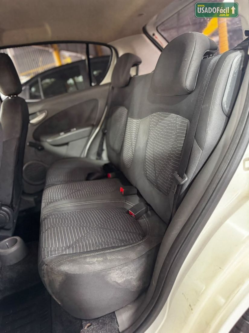 Fiat Palio Attractive 1.0 EVO Fire Flex 5P 2013/2014 — foto 14 de 15