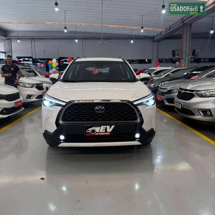 TOYOTA Corolla Cross XRV 1.8 Automático Híbrido 2023/2024 — foto 3 de 14