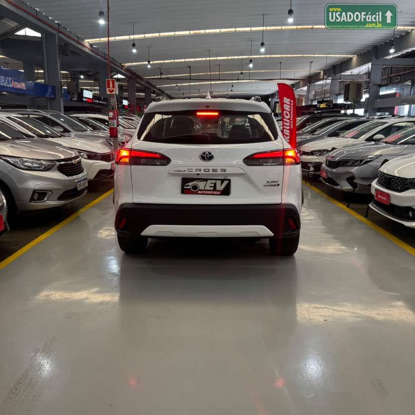 TOYOTA Corolla Cross XRV 1.8 Automático Híbrido 2023/2024 — foto 4 de 14