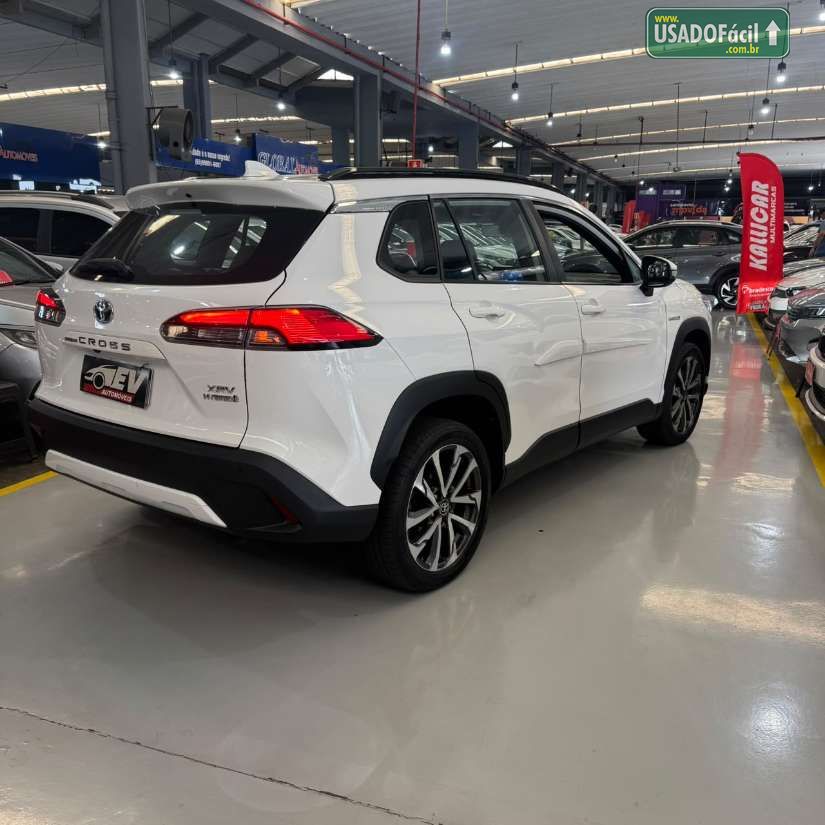 TOYOTA Corolla Cross XRV 1.8 Automático Híbrido 2023/2024 — foto 6 de 14