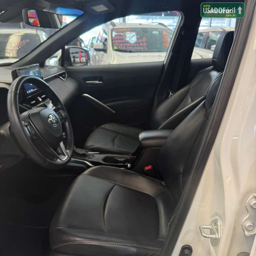 TOYOTA Corolla Cross XRV 1.8 Automático Híbrido 2023/2024 — foto 10 de 14