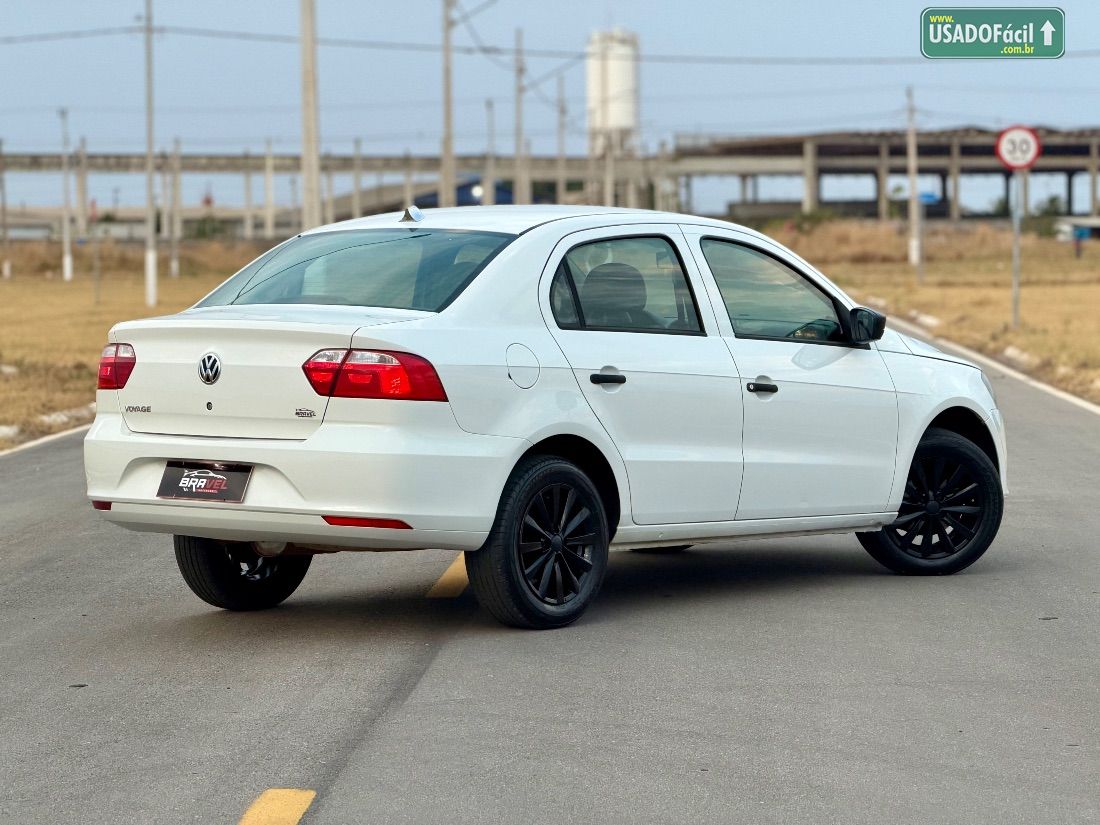 Volkswagen Voyage City 1.0 Mi Total Flex 2013/2014 — foto 4 de 10