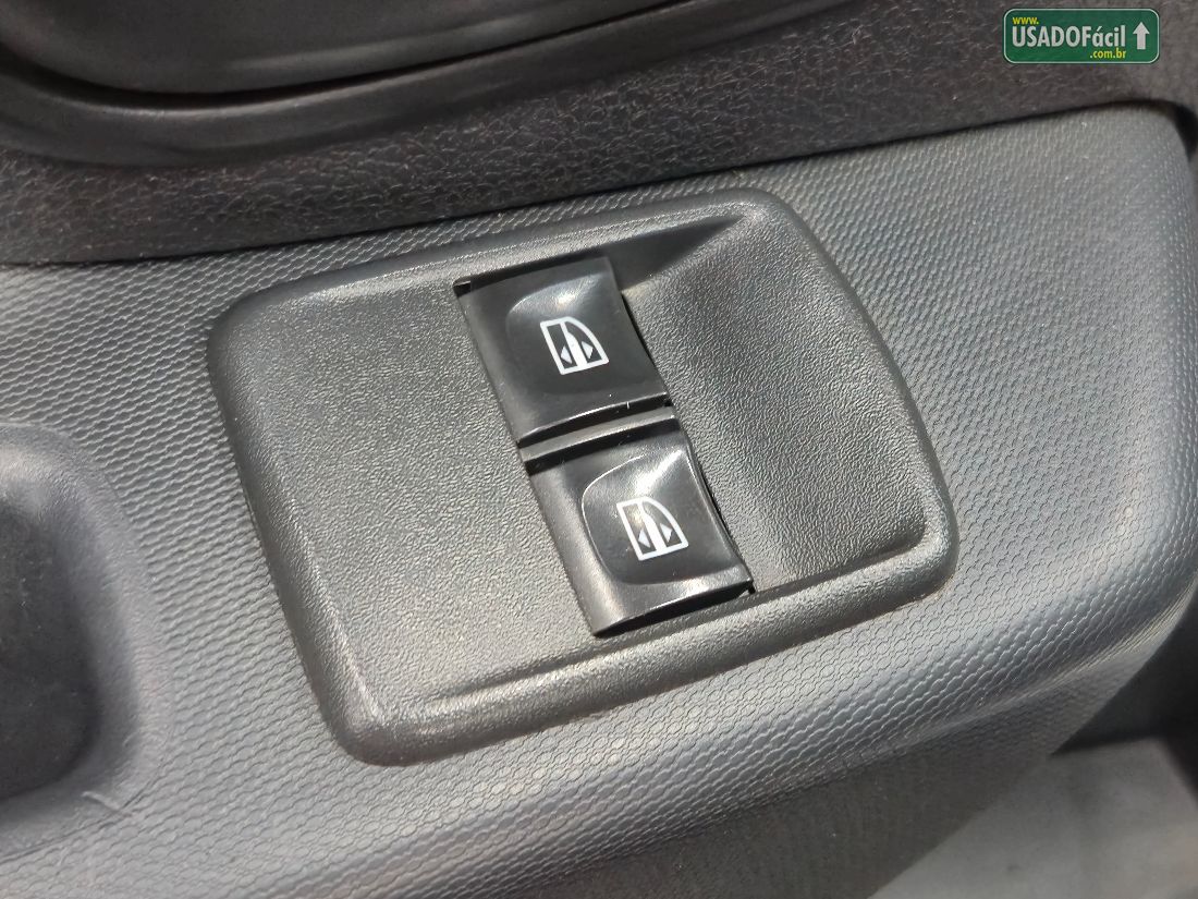 Renault Logan Life 1.0 Mecânico Flex 2021/2022 — foto 17 de 19