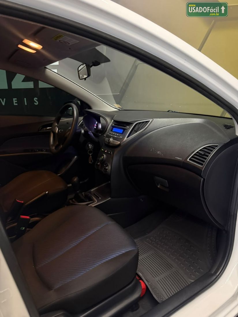 Hyundai HB20 Hatch Comfort Style 1.6 Flex 2012/2013 — foto 9 de 11