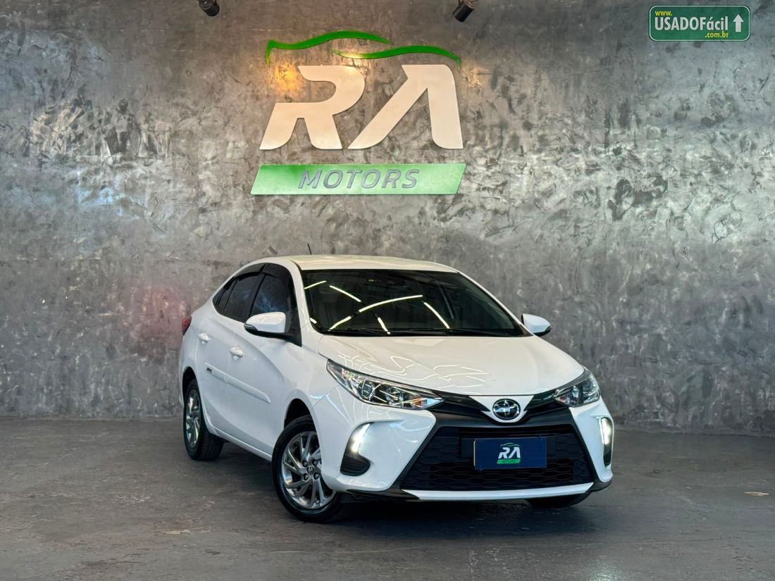 Toyota Yaris Sedan XS 1.5 Automático Flex 2023/2024 — foto 3 de 15