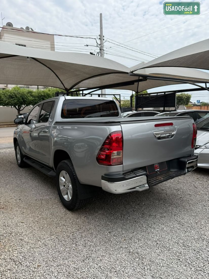 Toyota Hilux SRV CD 2.7 4X2 Automático Flex 2017/2018 — foto 6 de 11