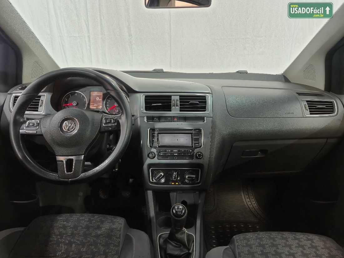 Volkswagen Fox Comfortline 1.0 4P Flex 2014/2015 — foto 11 de 21