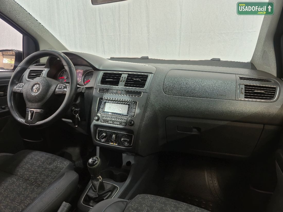 Volkswagen Fox Comfortline 1.0 4P Flex 2014/2015 — foto 12 de 21