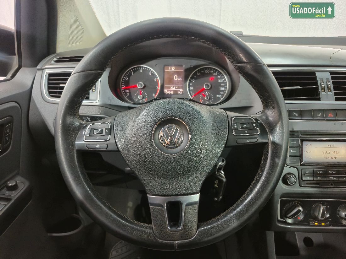 Volkswagen Fox Comfortline 1.0 4P Flex 2014/2015 — foto 14 de 21