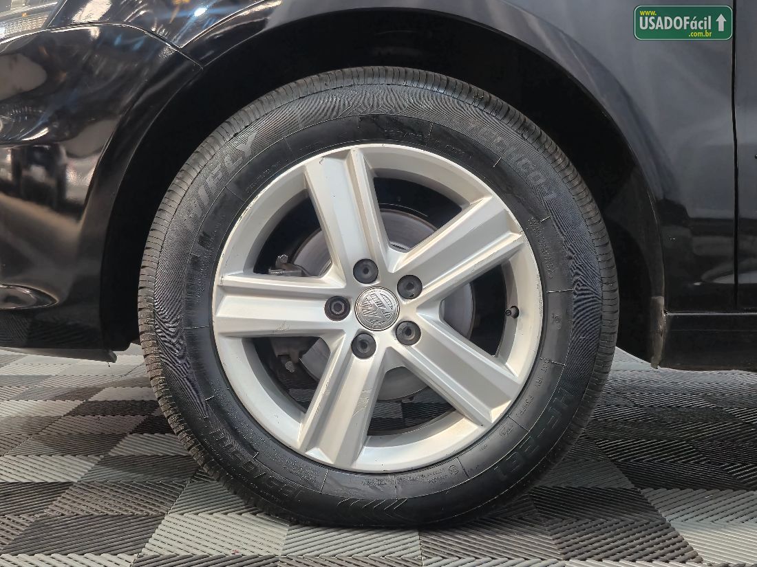 Volkswagen Fox Comfortline 1.0 4P Flex 2014/2015 — foto 5 de 21