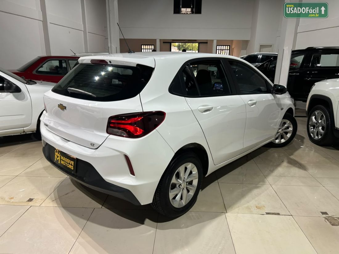 CHEVROLET/GM Onix Hatch LT 1.0 Mecânico Flex 2022/2023 — foto 2 de 23
