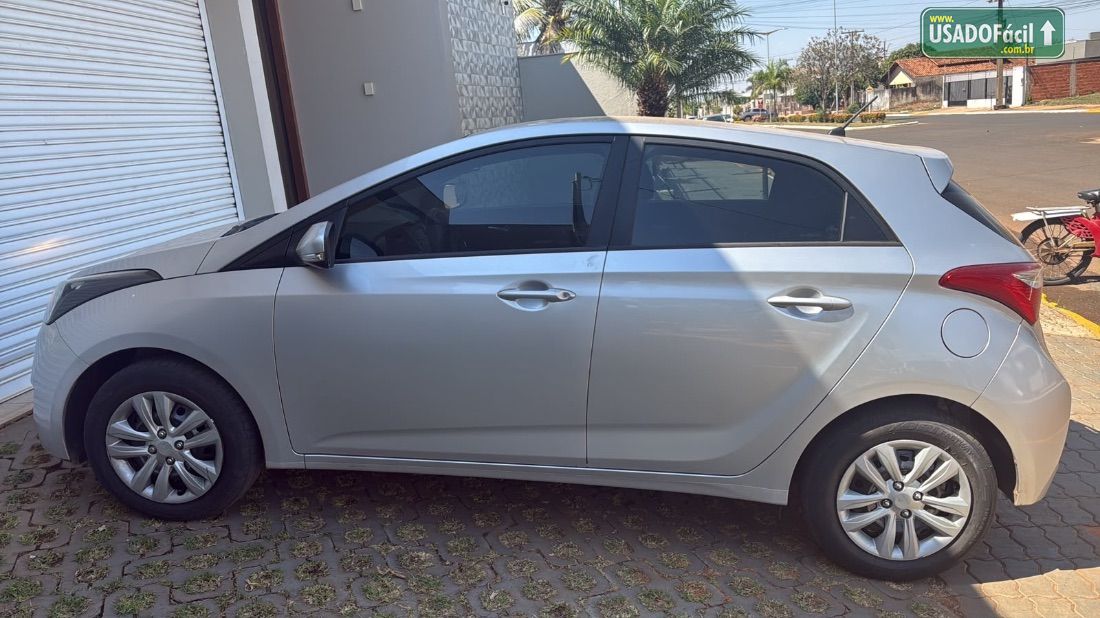 Hyundai HB20 Hatch Comfort 1.6 Mecânico Flex 2016/2017 — foto 2 de 6