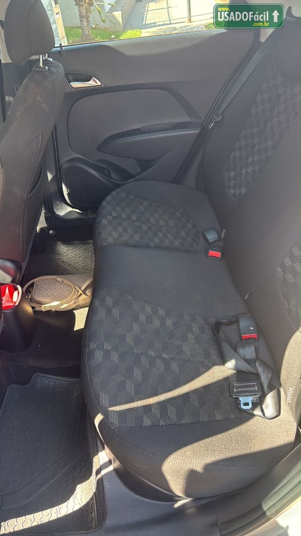 Hyundai HB20 Hatch Comfort 1.6 Mecânico Flex 2016/2017 — foto 3 de 6