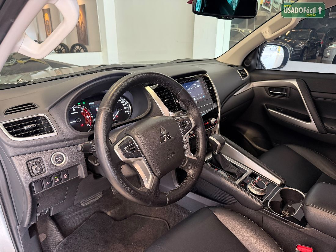 Mitsubishi Pajero Sport HPE-S 2.4 4x4 Automático Diesel 2023/2024 — foto 9 de 21