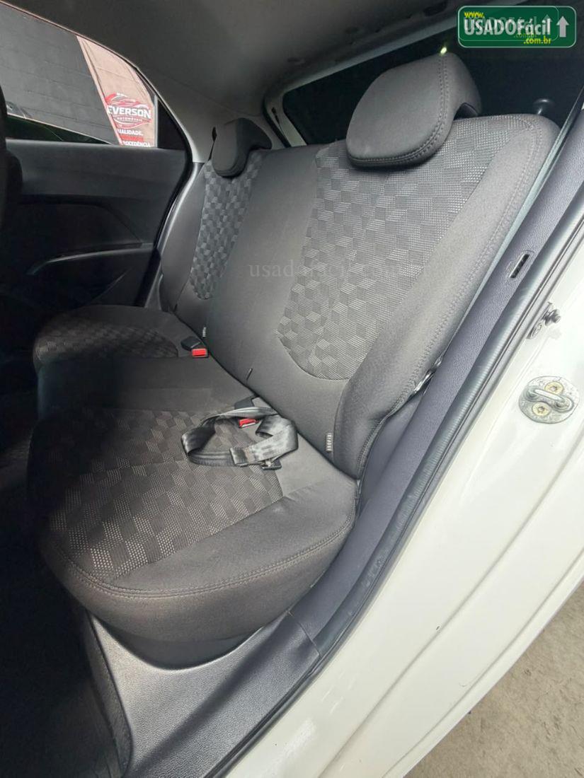 HYUNDAI HB20 Hatch Comfort Style 1.6 Flex automático 2017/2017 — foto 14 de 17
