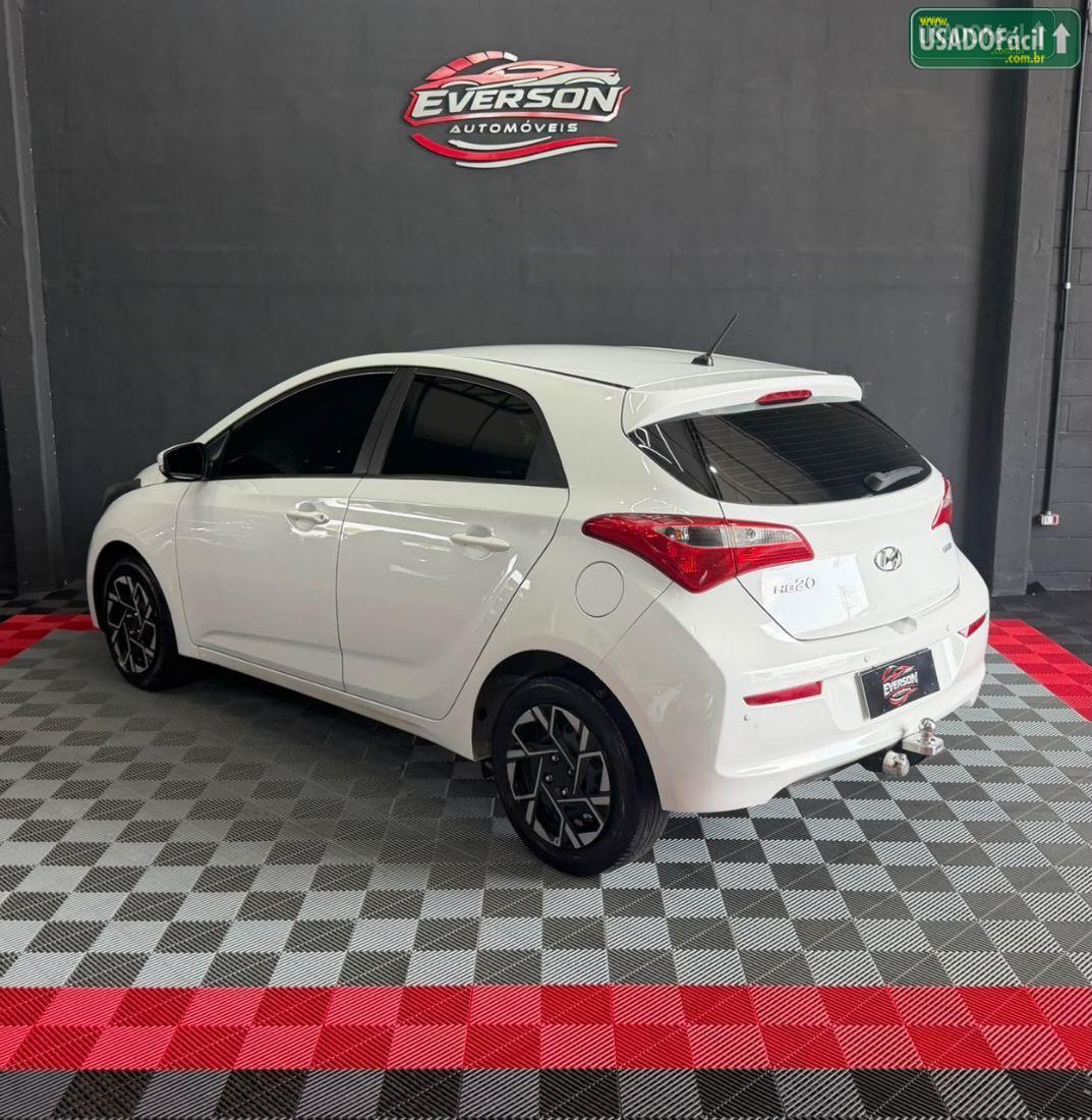 HYUNDAI HB20 Hatch Comfort Style 1.6 Flex automático 2017/2017 — foto 3 de 17