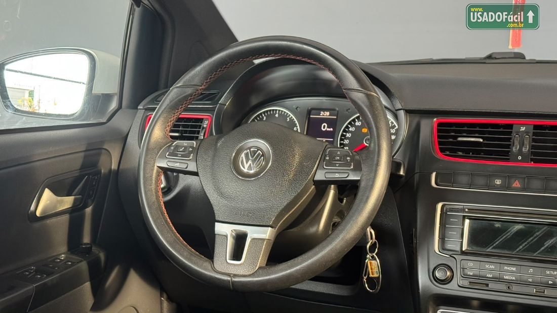 Volkswagen Fox Rock in Rio 1.6 Mi 4P Total Flex 2013/2014 — foto 11 de 14
