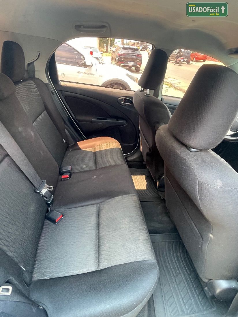 TOYOTA Etios Hatch XS 1.5 Automático Flex 2017/2018 — foto 7 de 10