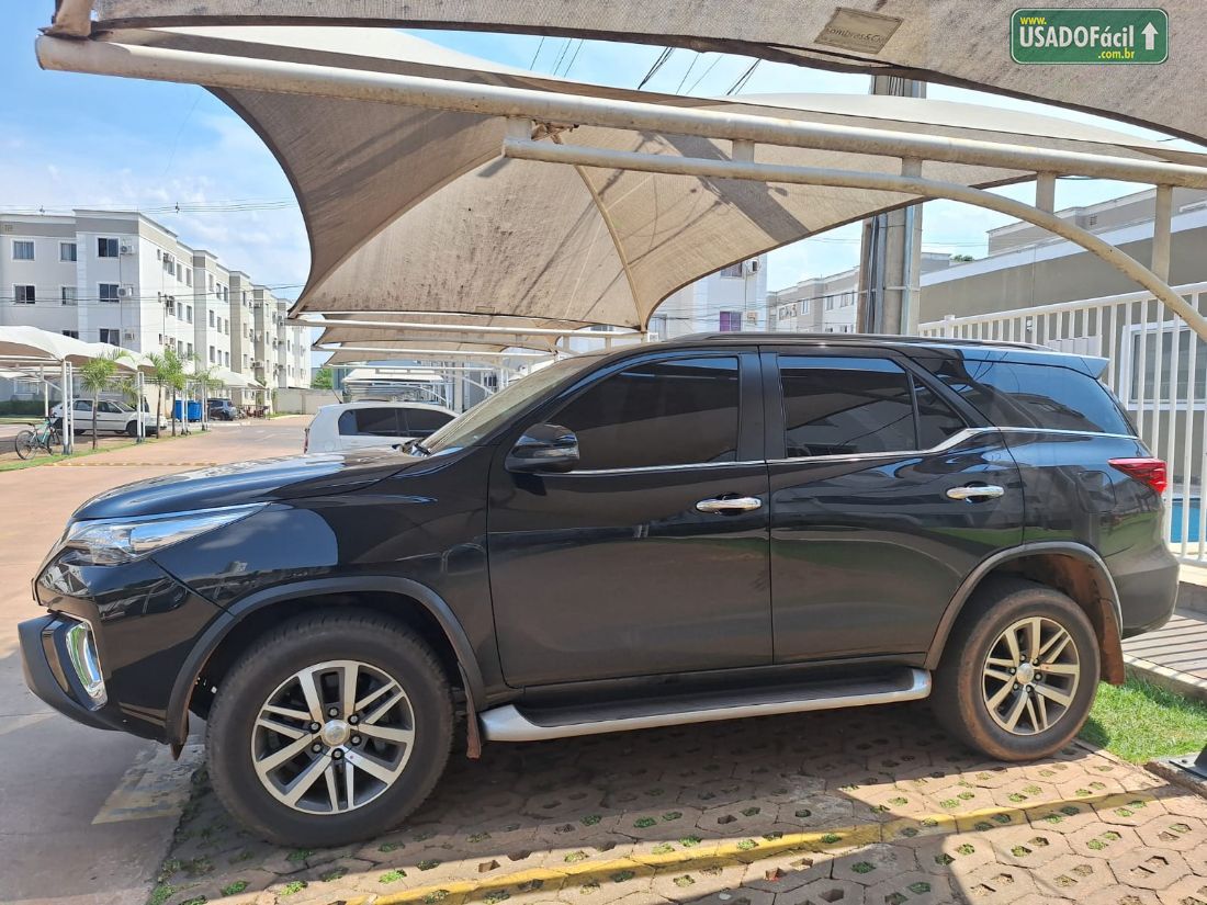 Toyota Hilux SW4 SRX 2.8 4x4 TDI Automático Diesel