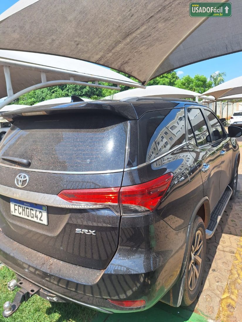 Toyota Hilux SW4 SRX 2.8 4x4 TDI Automático Diesel 2018/2019 — foto 3 de 7