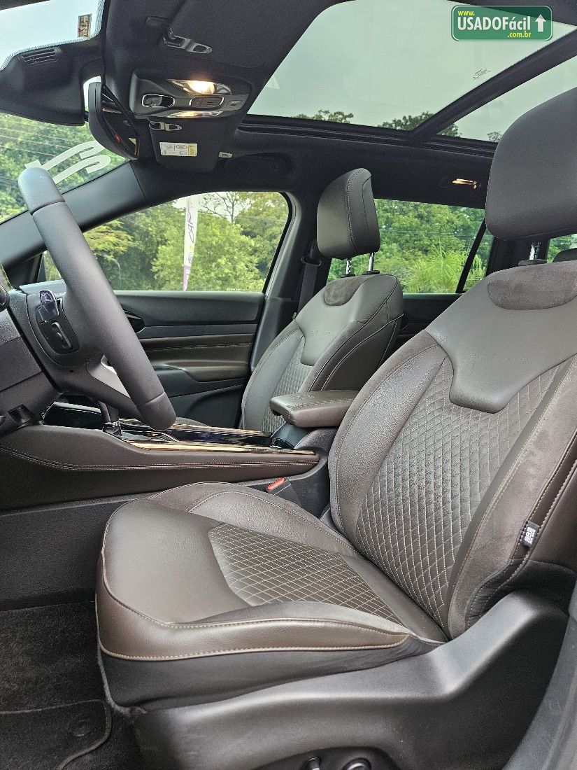 Jeep Commander Overland T270 1.3 Turbo Automático Flex 2022/2022 — foto 9 de 17