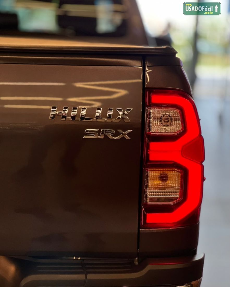 Toyota Hilux SRX CD 2.8 4x4 TDI Automático Diesel 2025/2025 — foto 6 de 14