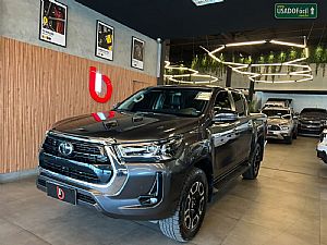 Toyota Hilux SRX CD 2.8 4x4 TDI Automático Diesel
