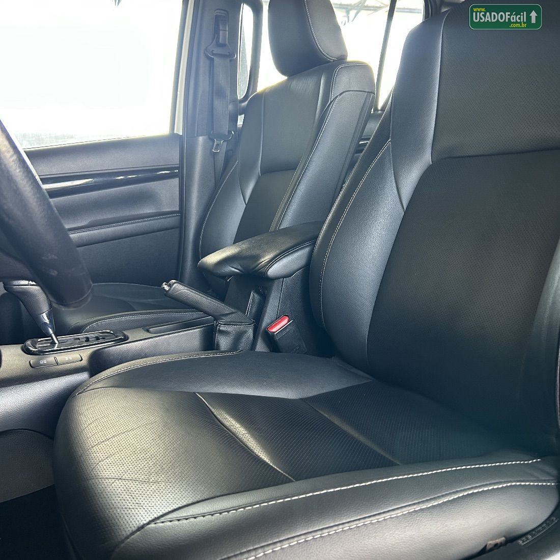 Toyota Hilux SRX CD 2.8 4x4 TDI Automático Diesel 2019/2020 — foto 7 de 10
