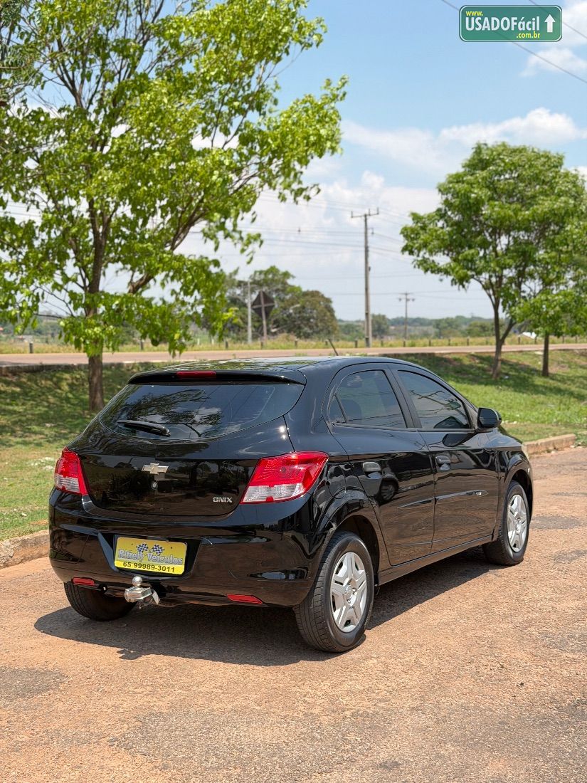 CHEVROLET/GM Onix Hatch LS 1.0 Mecânico Flex 2016/2016 — foto 5 de 16