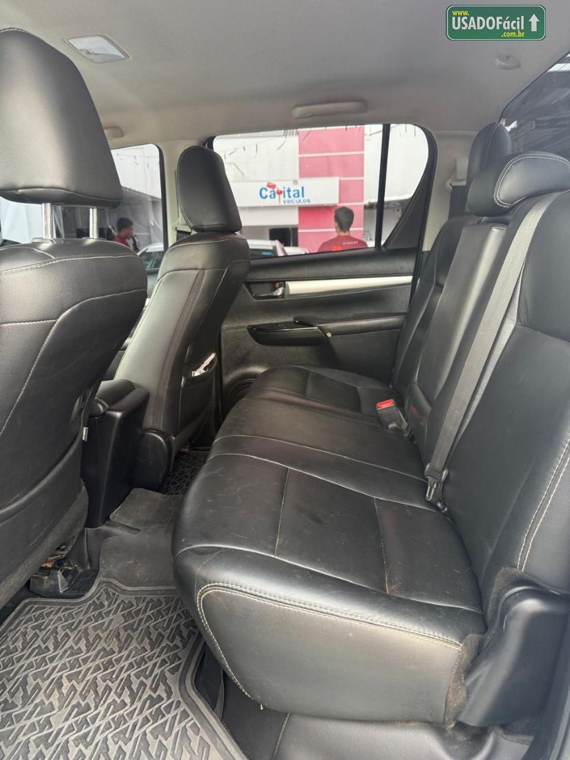 Toyota Hilux SR CD 2.8 4X4 TDI Automático Diesel 2025/2025 — foto 8 de 11