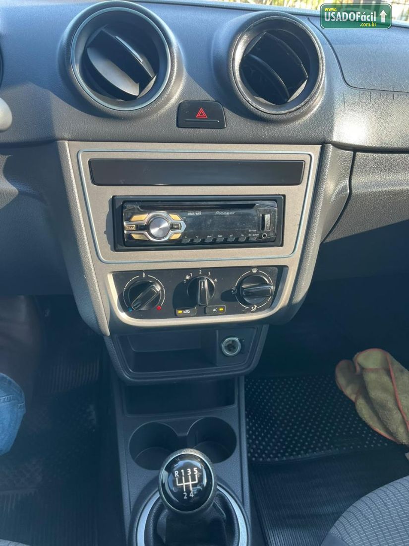 Volkswagen Saveiro CS 1.6 Mi Total Flex 2013/2014 — foto 10 de 10