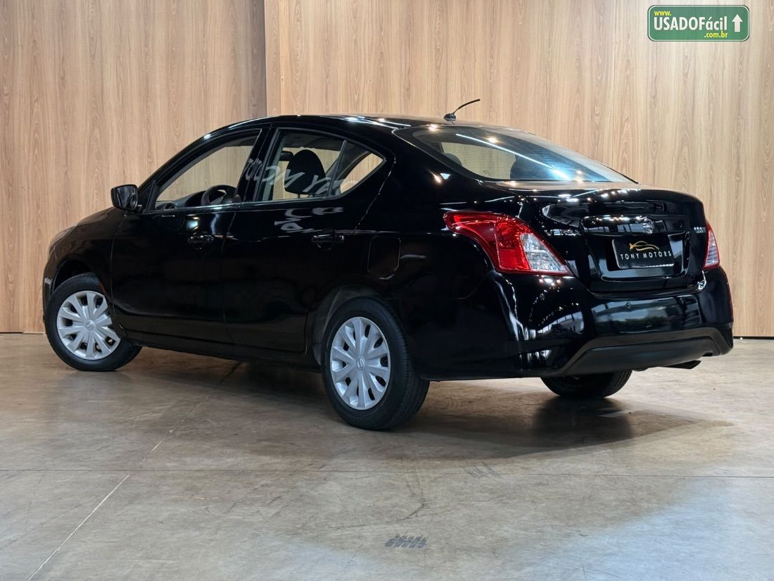 Nissan Versa SV 1.6 Mecânico Flex Fuel 2015/2016 — foto 12 de 12