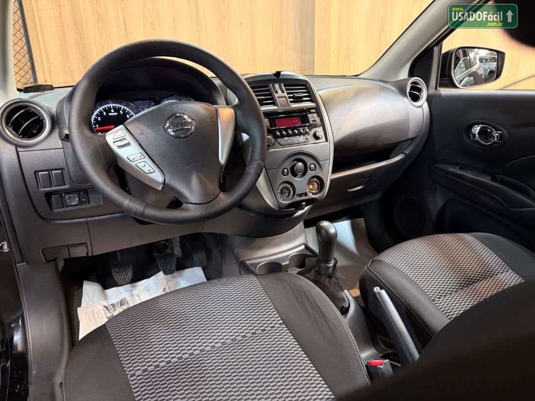 Nissan Versa SV 1.6 Mecânico Flex Fuel 2015/2016 — foto 4 de 12