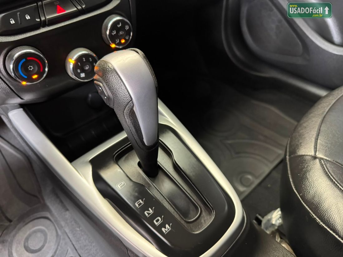 CHEVROLET/GM Onix Hatch Advantage 1.4 Automático Flex 2018/2018 — foto 8 de 14