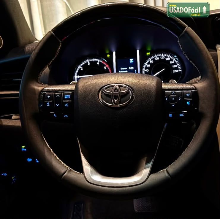 Toyota Hilux SRX CD 2.8 4x4 TDI Automático Diesel 2026/2026 — foto 8 de 13