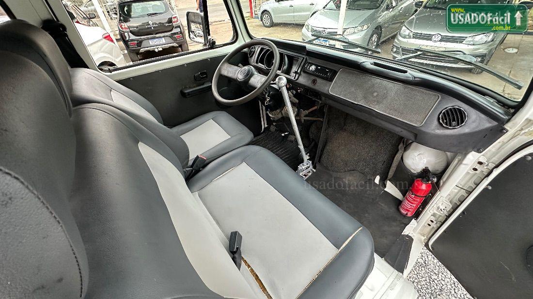 VOLKSWAGEN Kombi Lotação Mi Total Flex 2013/2014 — foto 5 de 6