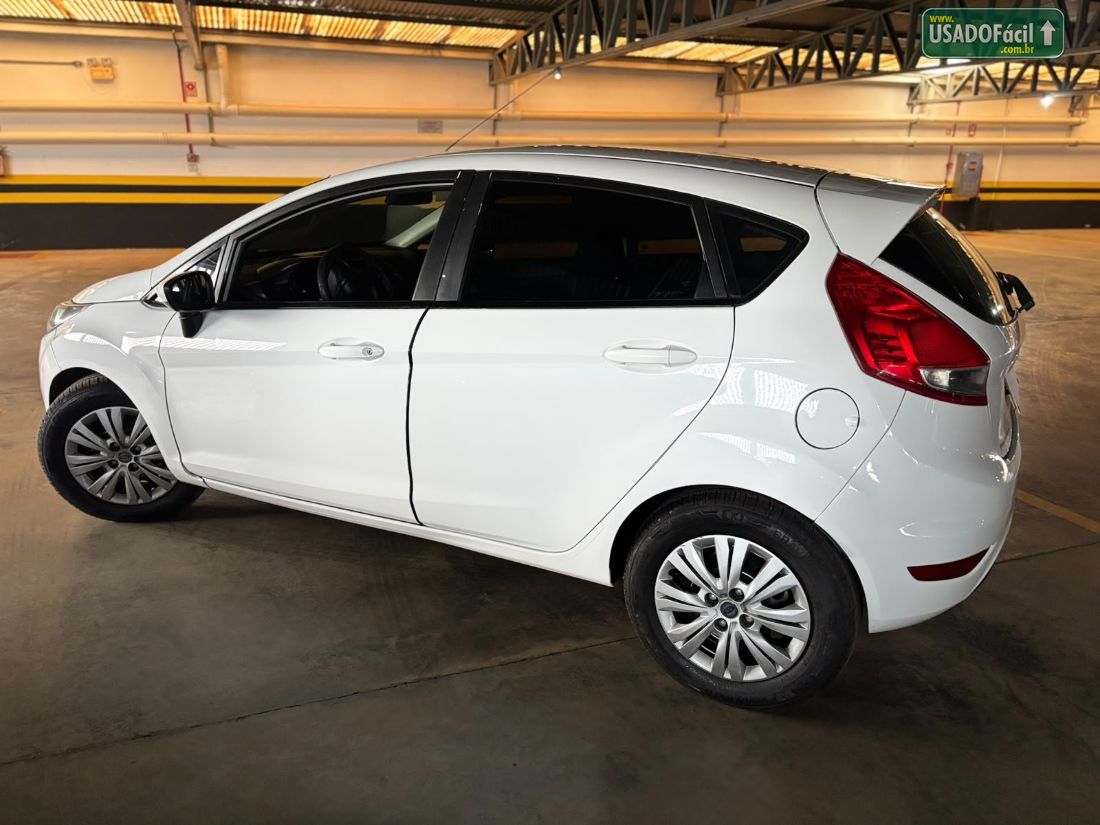 Ford Fiesta Hatch 1.5 Mecânico 5P Flex 2015/2016 — foto 7 de 14