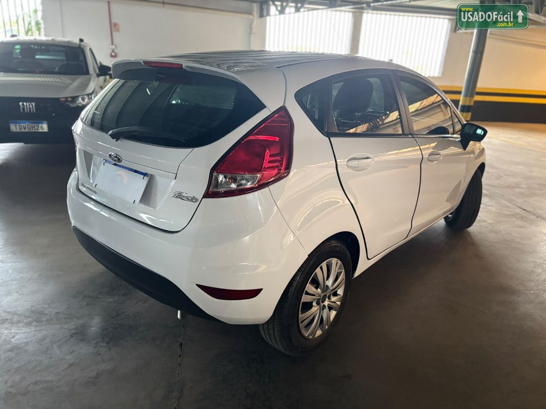 Ford Fiesta Hatch 1.5 Mecânico 5P Flex 2015/2016 — foto 9 de 14