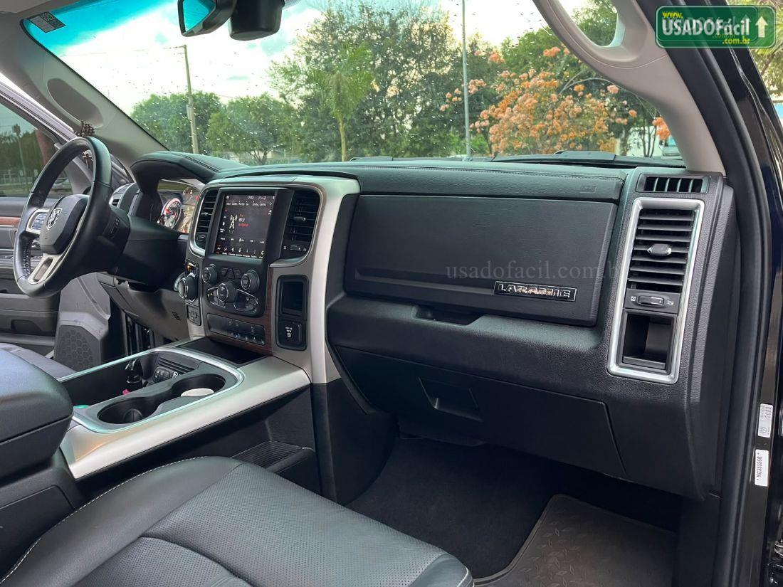 RAM Ram Classic Laramie CD 5.7 V8 4X4 Automático 2022/2022 — foto 6 de 9