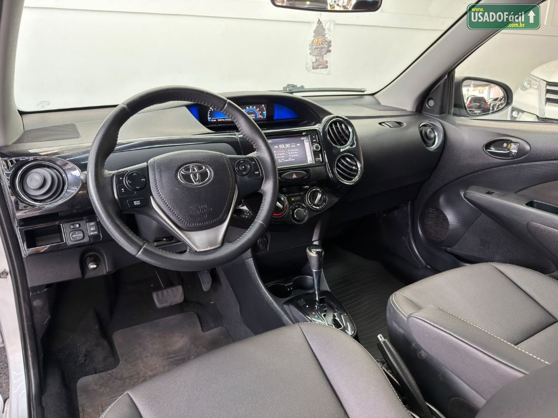 Toyota Etios Sedan XLS 1.5 Automático Flex 2017/2018 — foto 12 de 18