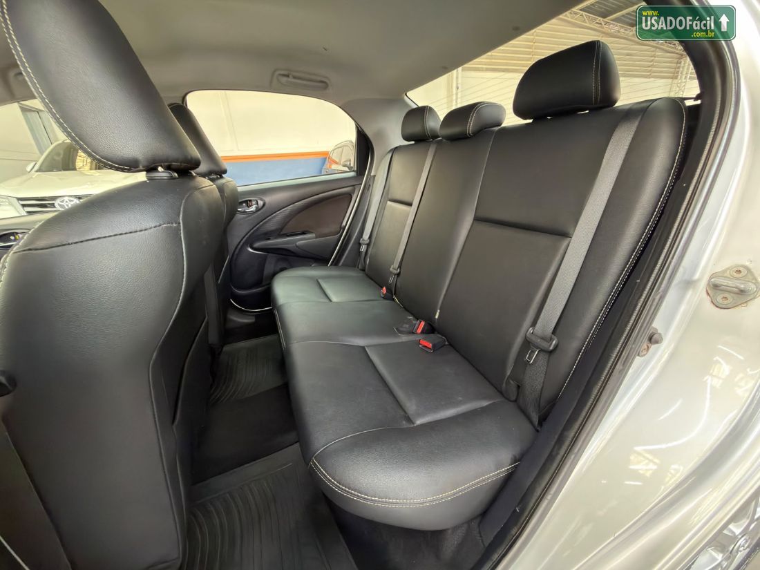 Toyota Etios Sedan XLS 1.5 Automático Flex 2017/2018 — foto 14 de 18