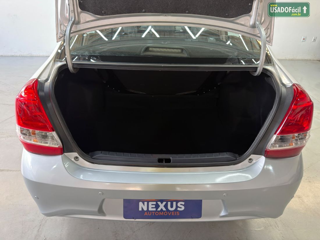 Toyota Etios Sedan XLS 1.5 Automático Flex 2017/2018 — foto 16 de 18