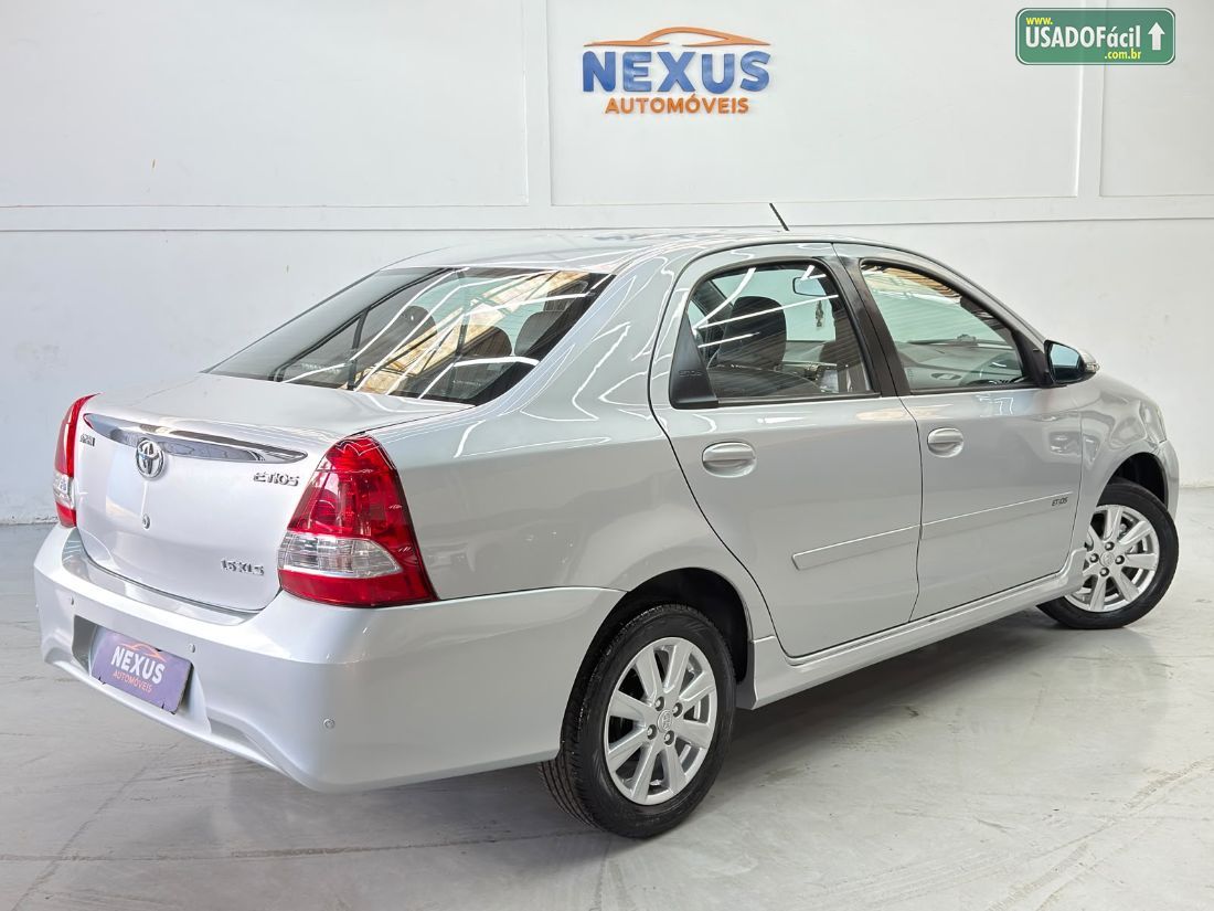 Toyota Etios Sedan XLS 1.5 Automático Flex 2017/2018 — foto 4 de 18