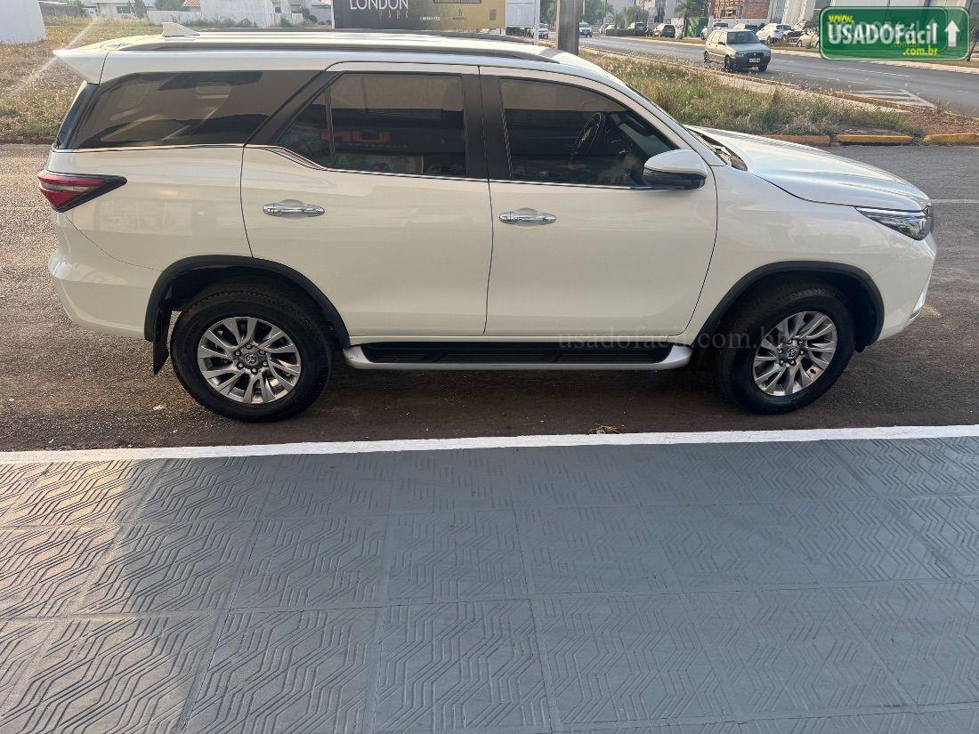Toyota Hilux SW4 SRX 2.8 4x4 TDI Automático 5 lugares 2021/2021 — foto 18 de 22